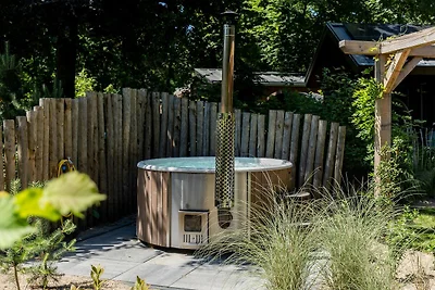 Berken Lodge Eco für 4 Personen mit Hottub un...