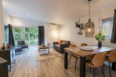 Wood Lodge Eco für vier Personen mit Hot Tub