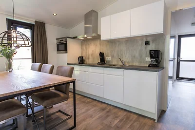 Bos Lodge 75 Eco 6 Personen mit Hot tub und...