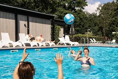 Wood Lodge Eco für vier Personen mit Hot Tub