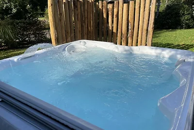 Bos Lodge 75 Eco 4 Personen mit Jacuzzi