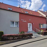 Frau J. Adámková Frau J. Adámková