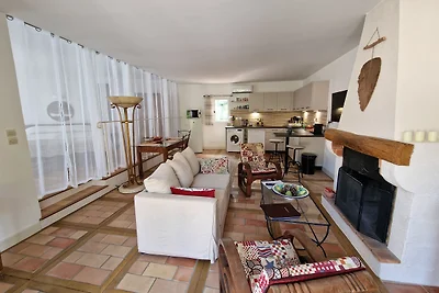 Prieuré St. Martial Le Chapitre