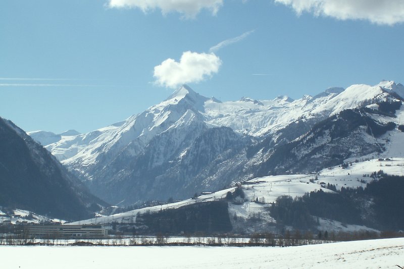 Kaprun mit Gletscherskigebiet Kitzsteinhorn 01