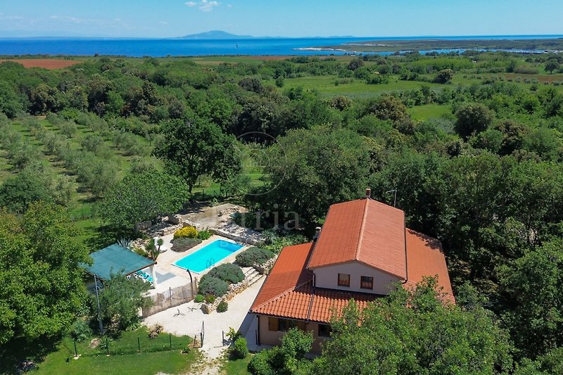 Schöne Villa mit privatem Pool in der nahe Meer