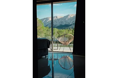 Villa mit beheiztem Infinity-Pool