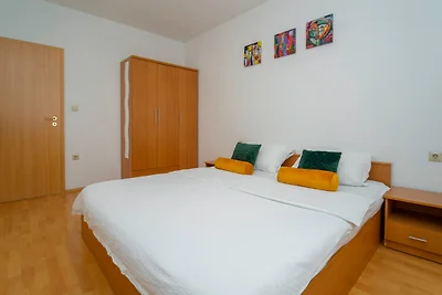 Wunderschön eingerichtetes Apartment mit privatem Parkplatz