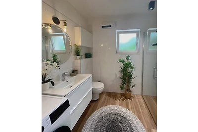 Schöne Villa mit privatem Pool, Tischtennis, Darts, kostenlosem WLAN und Parkplatz