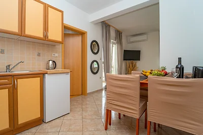 Wunderschön eingerichtetes Apartment mit privatem Parkplatz