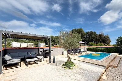 Schöne Villa mit privatem Pool
