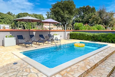 Schöne Villa mit privatem Pool