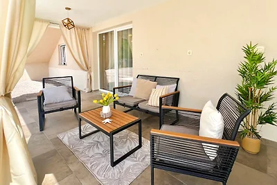 Schöne Villa mit privatem Pool, Tischtennis, Darts, kostenlosem WLAN und Parkplatz