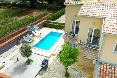 Schöne Villa mit privatem Pool