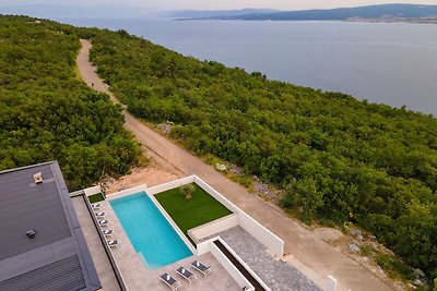 Luxusvilla mit Privatpool, Meerblick, 150m von Meer