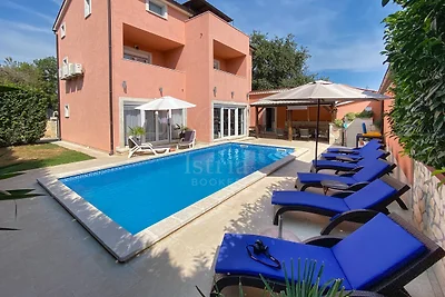 Wunderschöne Villa mit Pool und Whirlpool und Meerblick