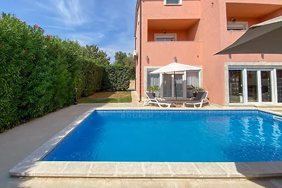 Wunderschöne Villa mit Pool und Whirlpool und Meerblick