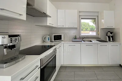 Schöne Villa mit privatem Pool und Parkplatz, nahe am Meer