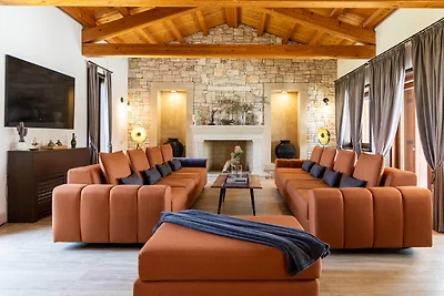 Schöne Villa mit beheiztem Pool, Jacuzzi und Sauna