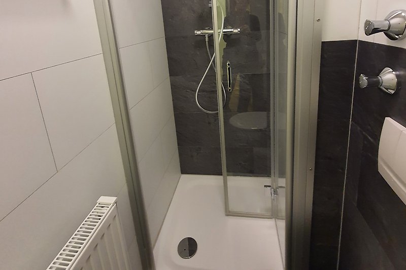 Moderne Dusche