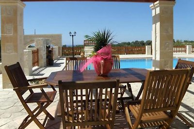 near Rethymnon with 4 bedrooms