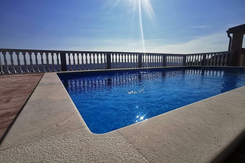 Ferienhaus in Cesarica mit Pool und Panorama - Meerblick zur Insel Pag