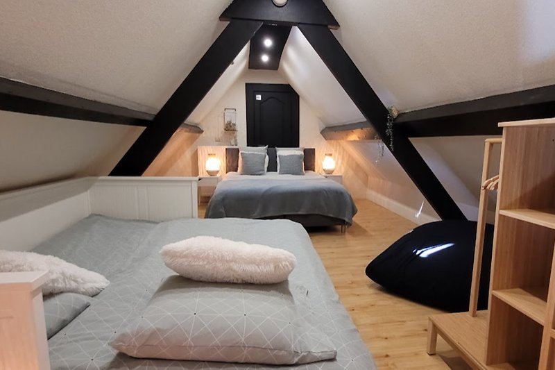 Slaapkamer met 2 dubbel bedden