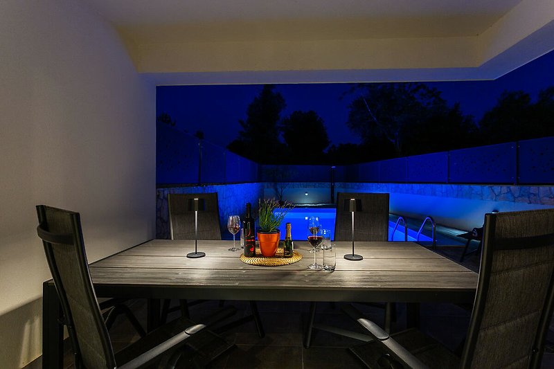 The harmony of the beauty of the exterior with decent lighting invites you to relax and socialize in the evenings.