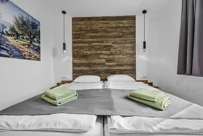 Oliva Serenity Apartment mit Pool