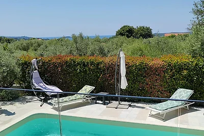 Villa mit Pool und Meerblick in Fazana -...