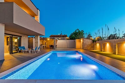 Entspannende Villa Philippo mit privatem Pool