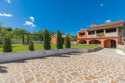 Wonderful Villa Prisedi with Private Pool