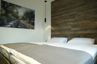 Oliva Serenity Apartment mit Pool