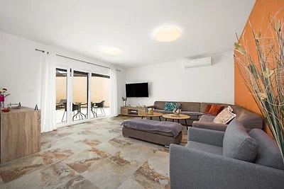 Villa Nur Amela - Pool, Whirlpool, Darts