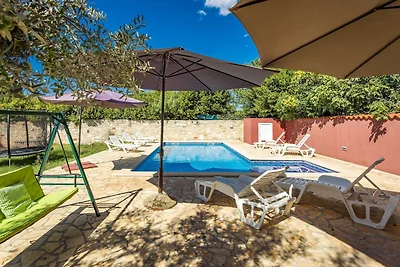 Charming Holiday Home Pina with Private Pool