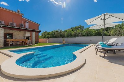 Wonderful Villa Prisedi with Private Pool