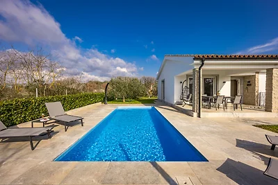 Oliva Serenity Apartment mit Pool