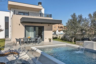 Villa M with Heated Pool & EV Charger