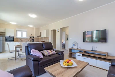 Modern, Elegant Apartment Anna (Rosemary)