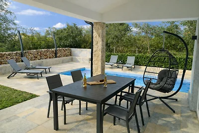 Oliva Serenity Apartment mit Pool