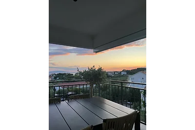 Sea View and Wonderful Balcony - Max 3