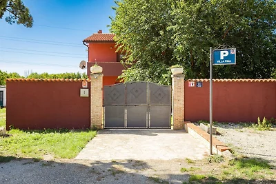 Charming Holiday Home Pina with Private Pool