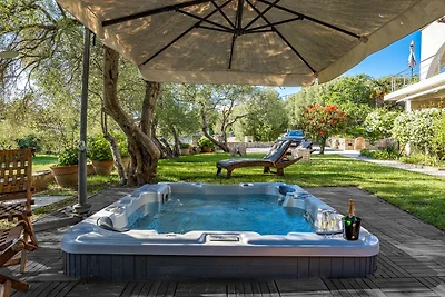 Magischer Garten, Whirlpool – Studio Blanka