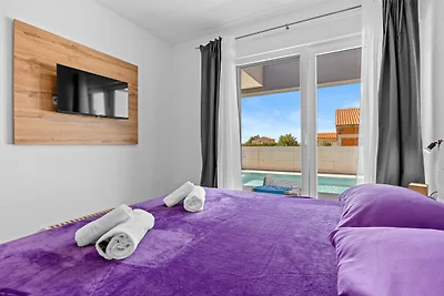 Moderne Familienvilla Teo mit privatem Pool