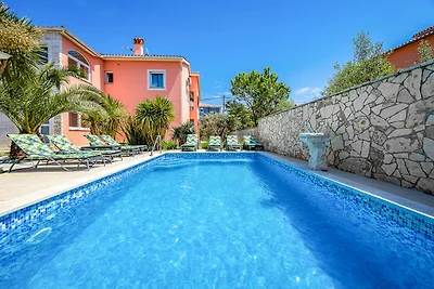 Villa für 10 Personen mit Pool, Grill,...