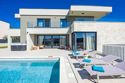 Designer-Strandvilla Limes - Pool, Spa &...