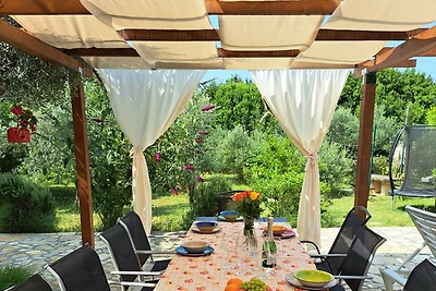 Charmantes Ferienhaus Pina mit privatem Pool