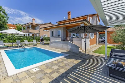 Lotus Elite Villa with Pool & Jacuzzi 6