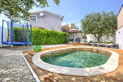 Holiday House Ulika with Private Pool