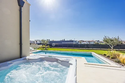 Designer-Strandvilla Limes - Pool, Spa &...