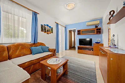 Familienapartment Stinjan mit Gartenblick